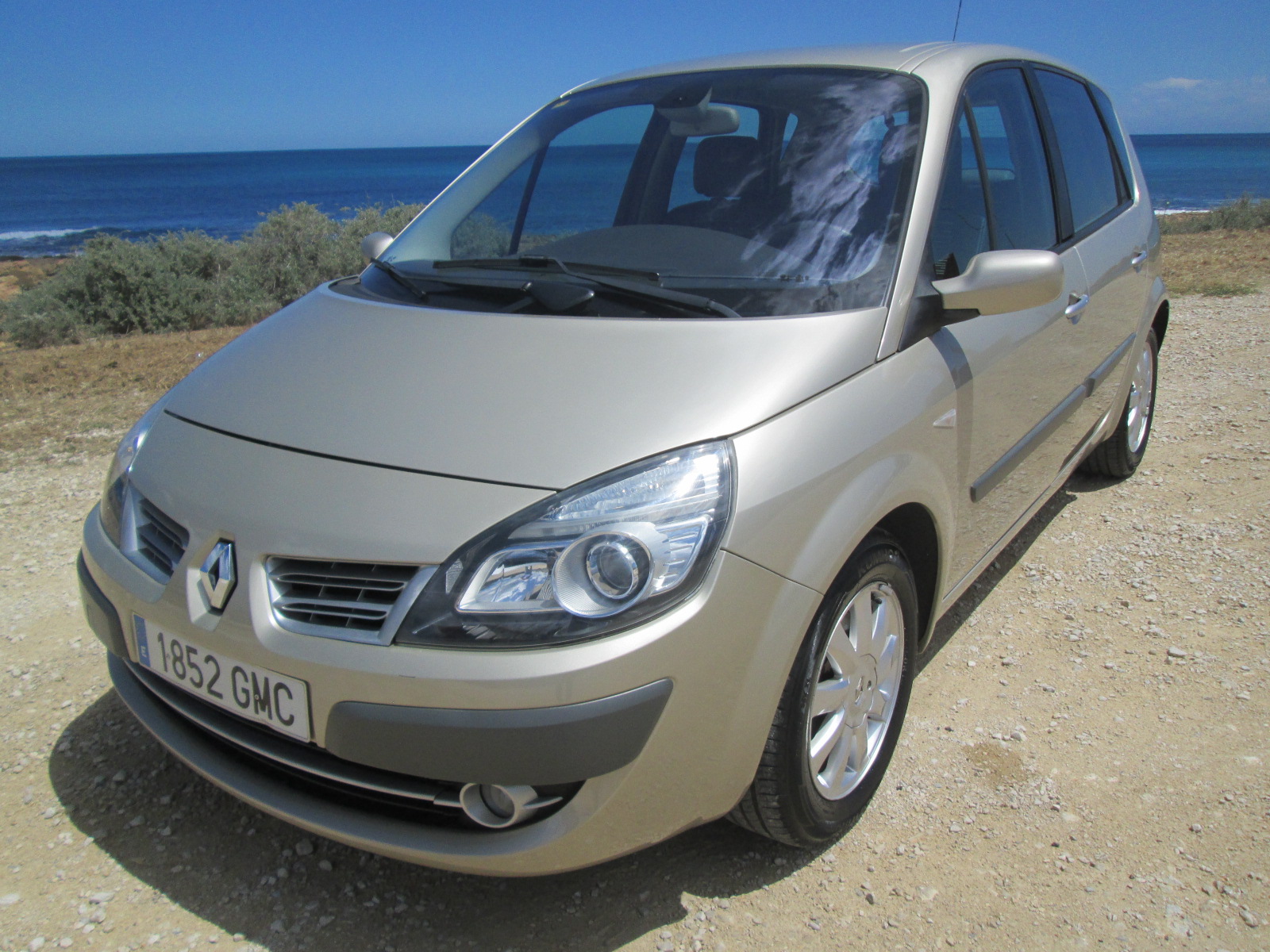 Renault Scenic 2.0 DCI Dynamique Automatic For Sale Mía Cars