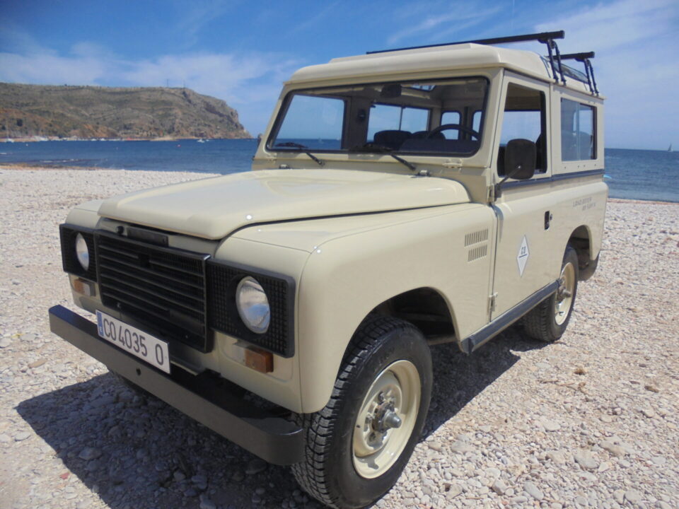 Land Rover Santana 88 Super
