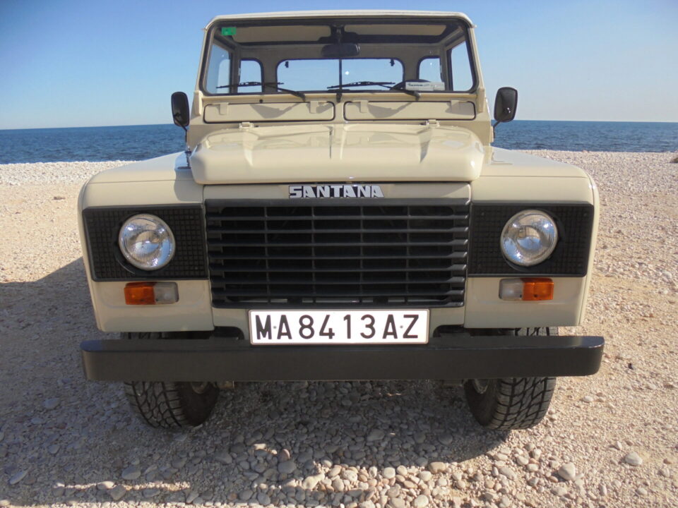Land Rover Santana 2.5B DC Pickup