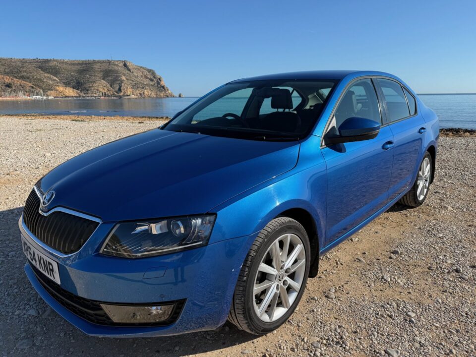 Skoda Octavia 1.4 TSI Elegance 140cv RHD UK car