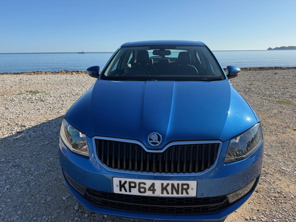 Skoda Octavia 1.4 TSI Elegance 140cv RHD UK car